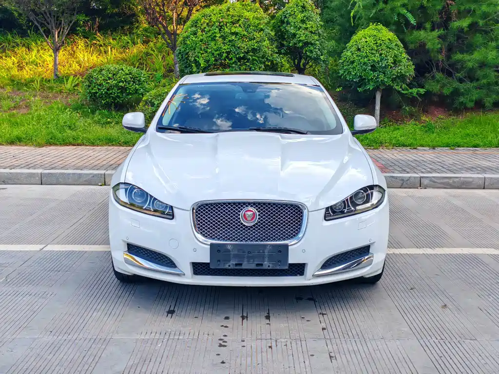 Jaguar XF — миниатюра 4