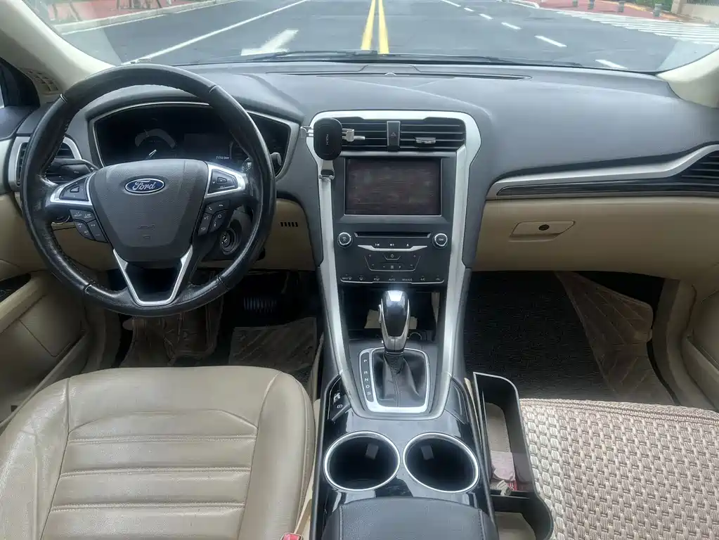 Ford Mondeo — миниатюра 6