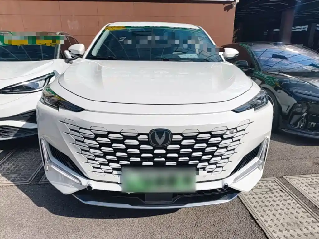 Changan UNI-K iDD — миниатюра 3