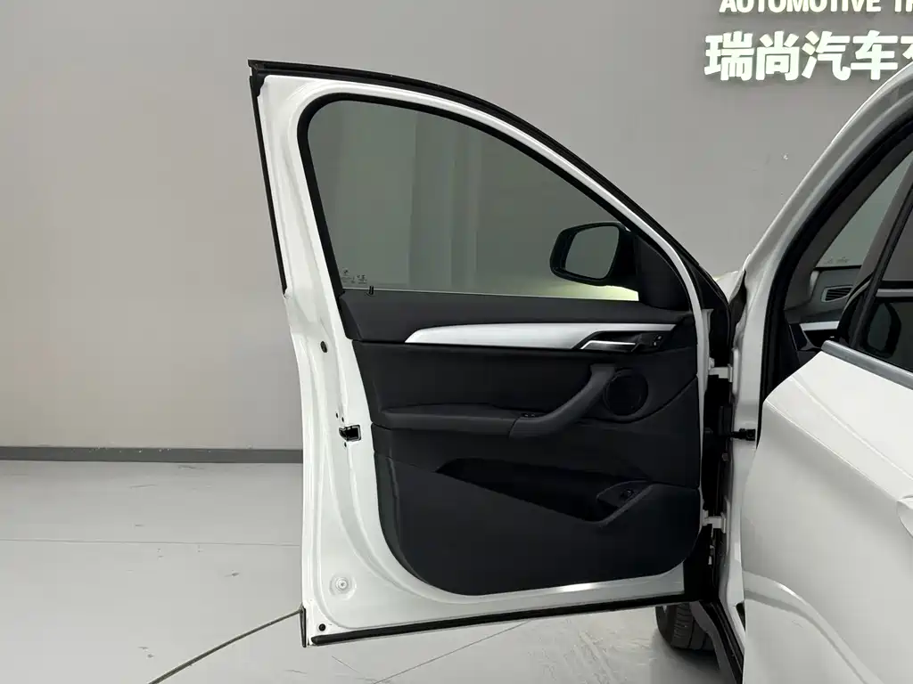 BMW X1 — миниатюра 7