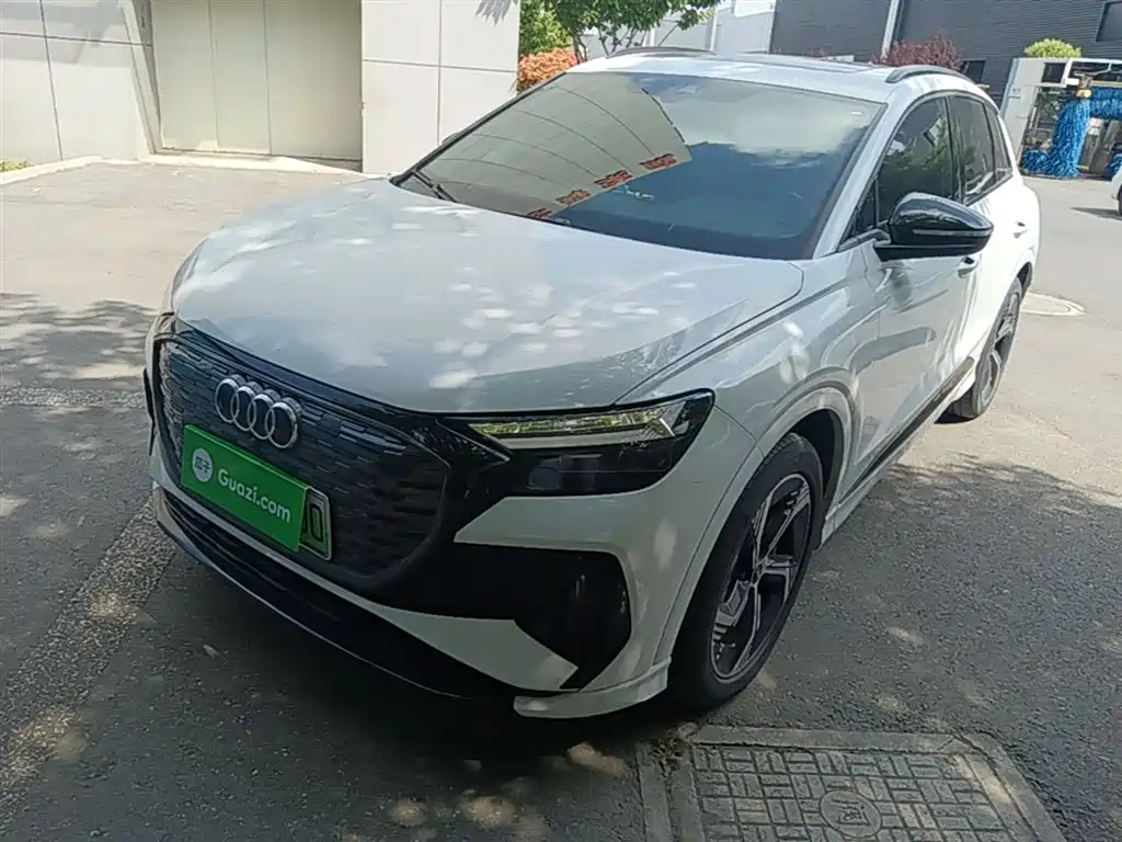 Audi Q4 e-tron 2024