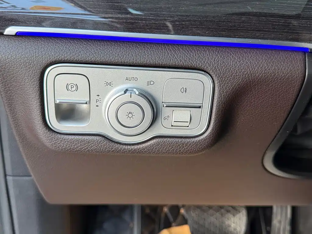 Mercedes-Benz GLE (Import) — миниатюра 10