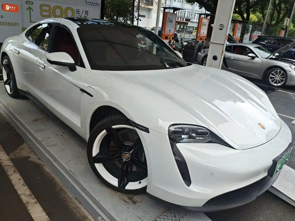 Porsche Taycan — миниатюра 6