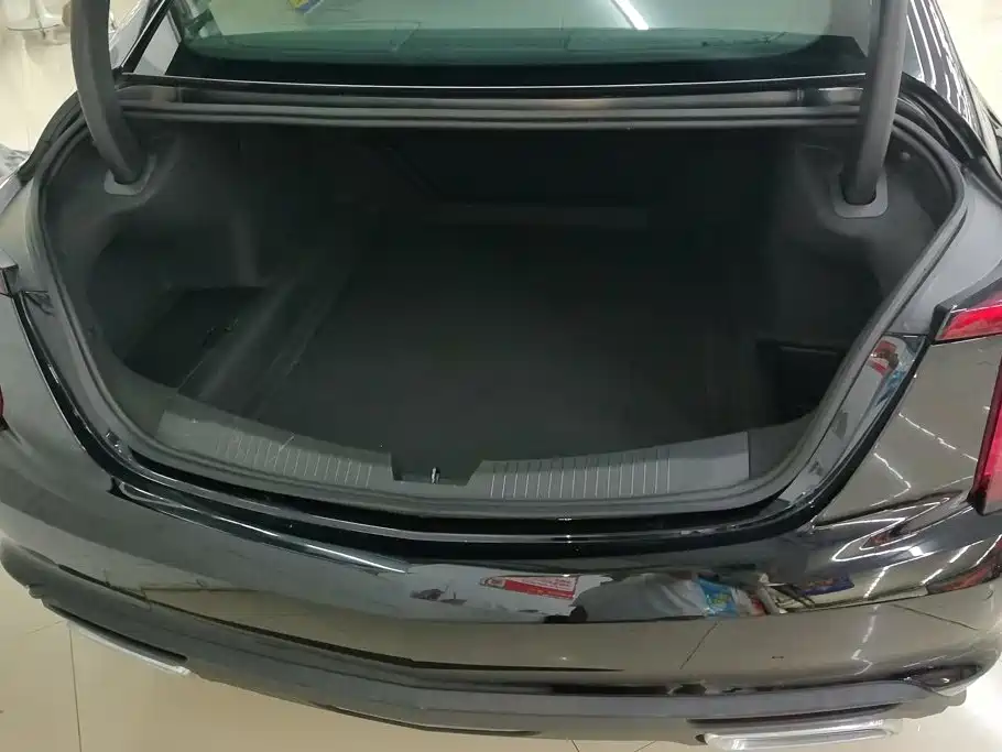 Cadillac CT5 — миниатюра 4