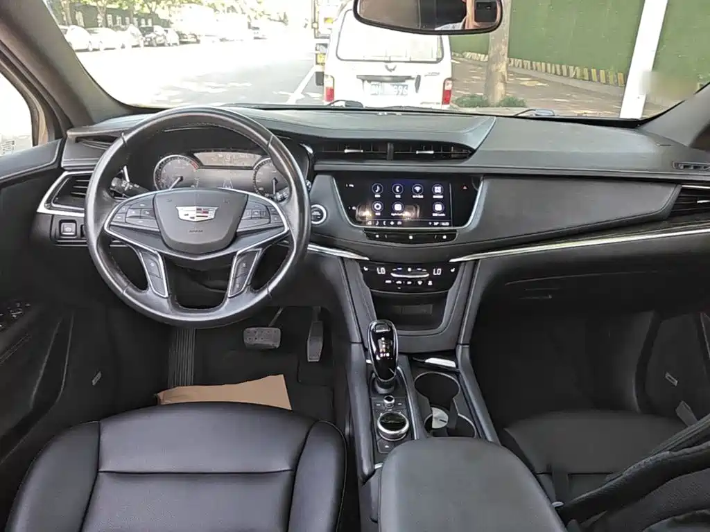 Cadillac XT5 — миниатюра 10