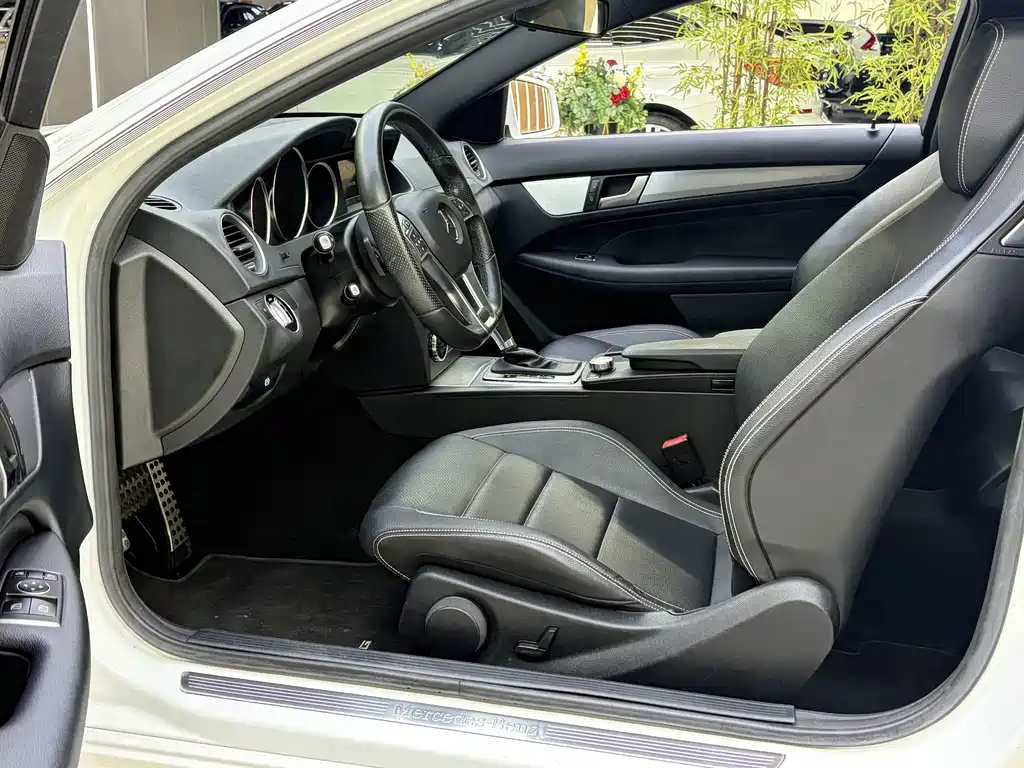 Mercedes-Benz C-Class (Import) — миниатюра 6
