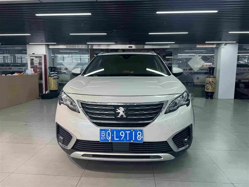 Peugeot 5008 — миниатюра 2