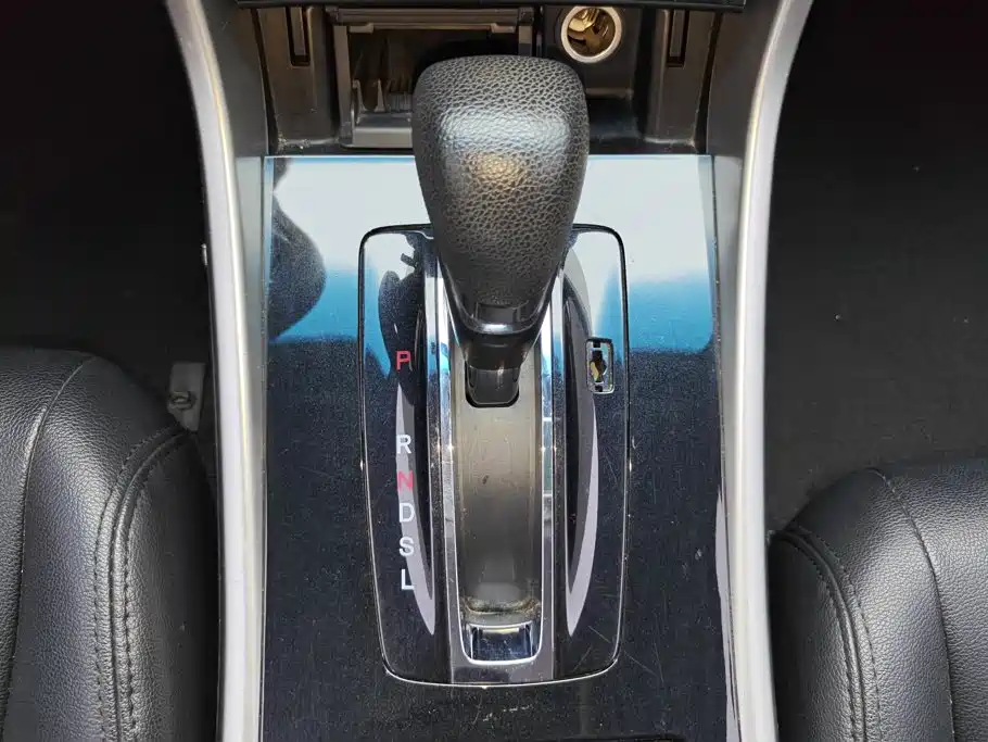 Honda Accord — миниатюра 16