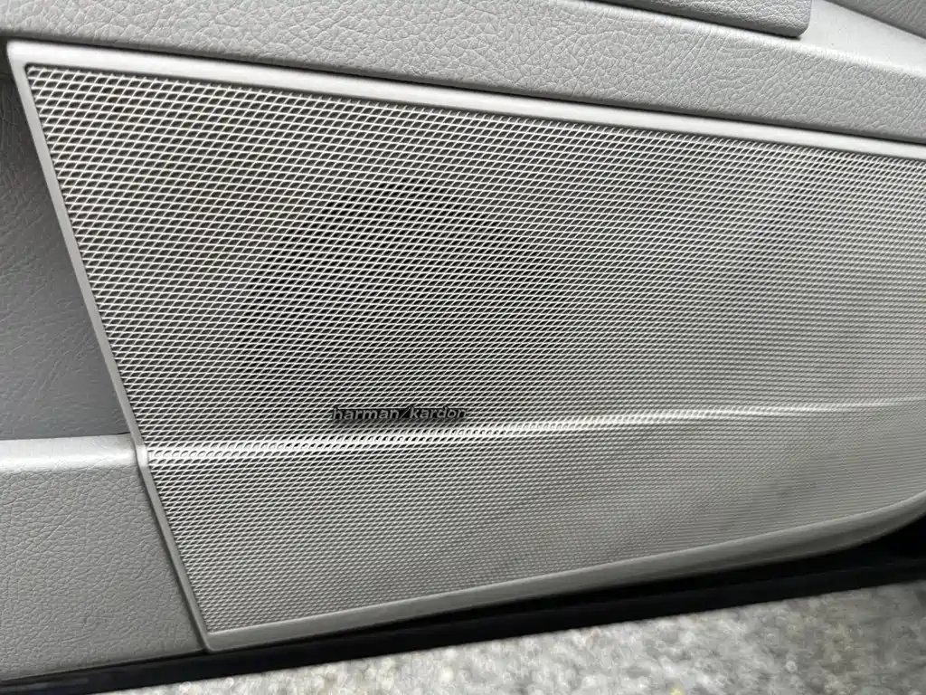Mercedes-Benz S-Class — миниатюра 17