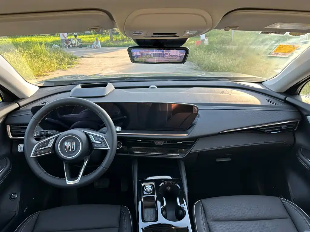 Buick Envision Plus — миниатюра 10