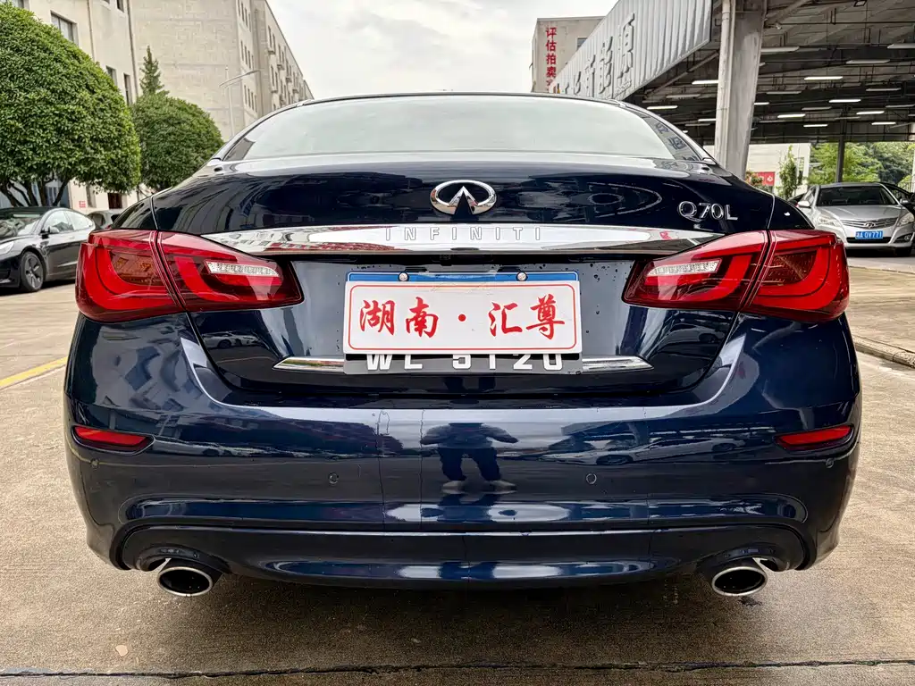 Infiniti Q70 — миниатюра 18
