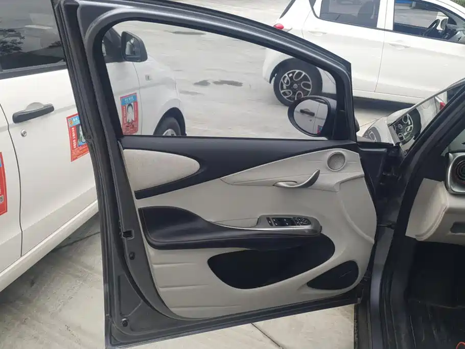 BYD Dolphin — миниатюра 7