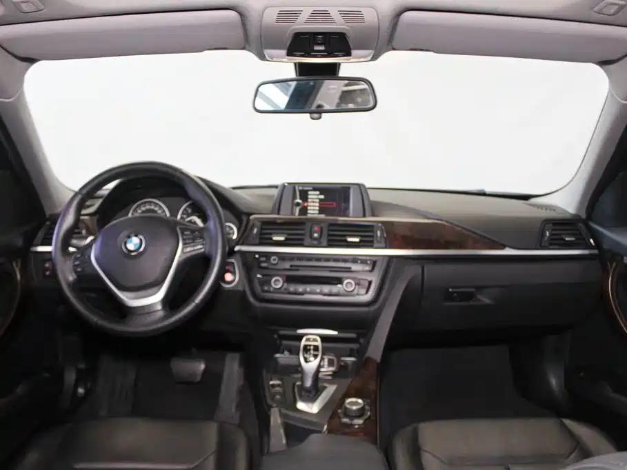 BMW 3 Series — миниатюра 9