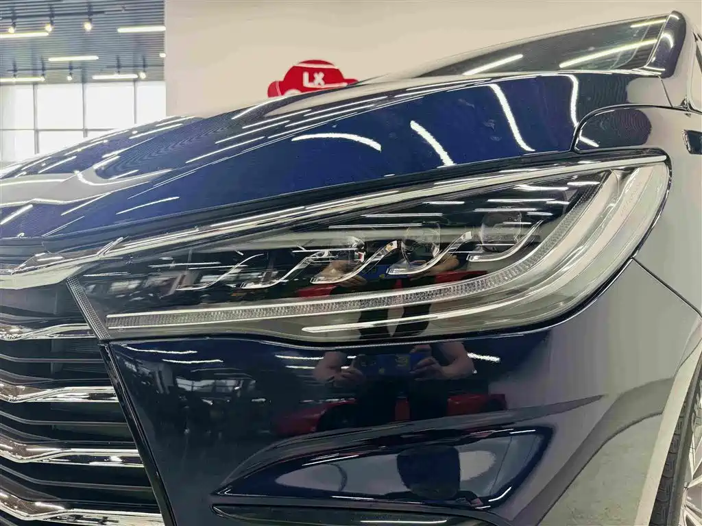 BYD MAX — миниатюра 9
