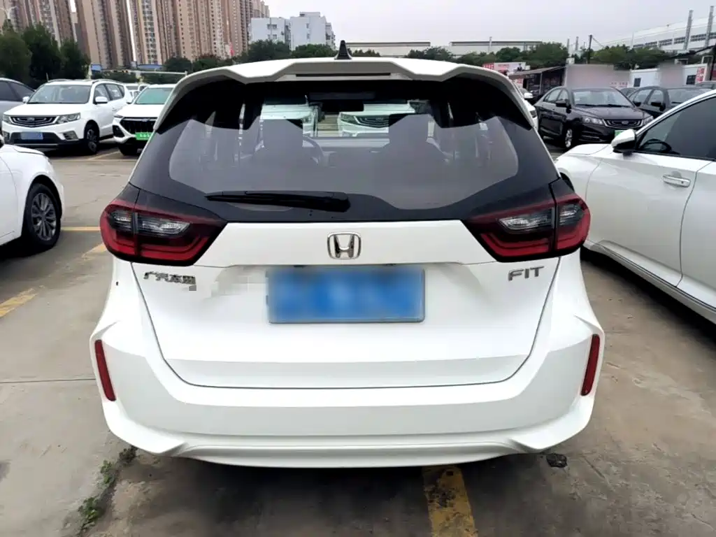 Honda Fit — миниатюра 6