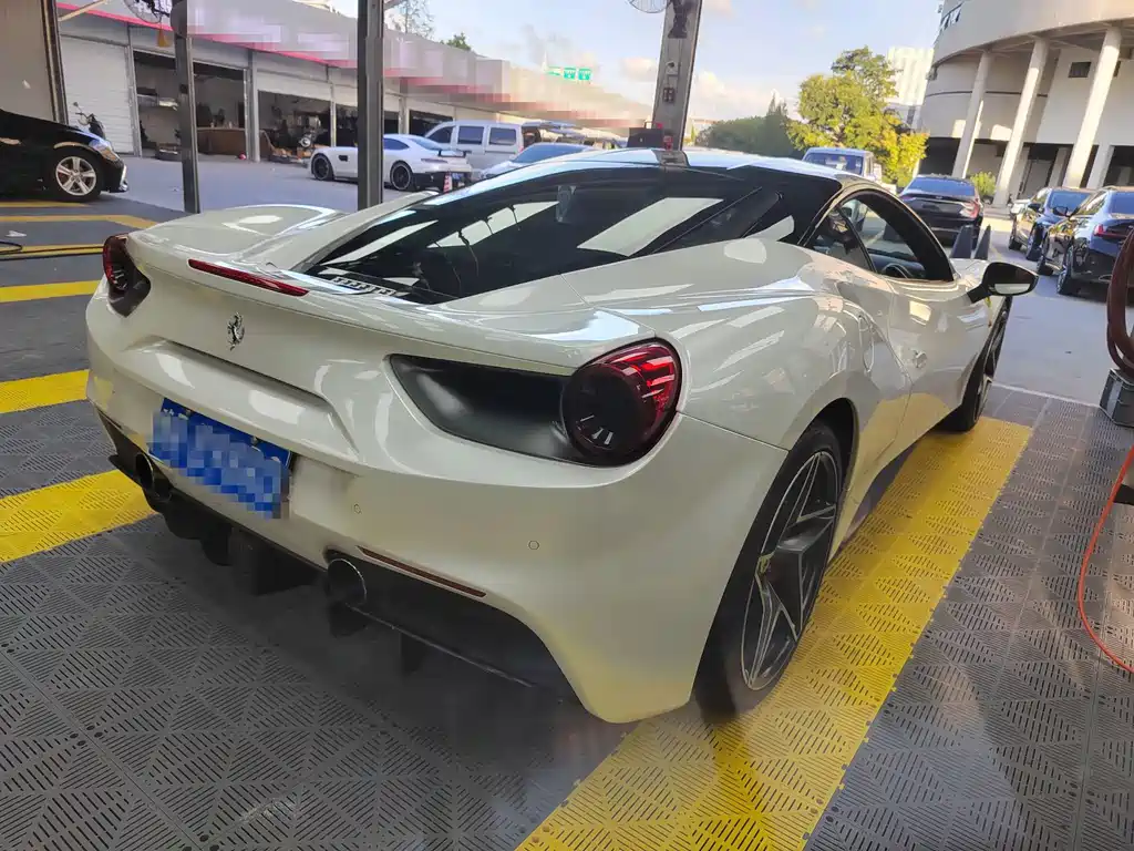 Ferrari 488 — миниатюра 15