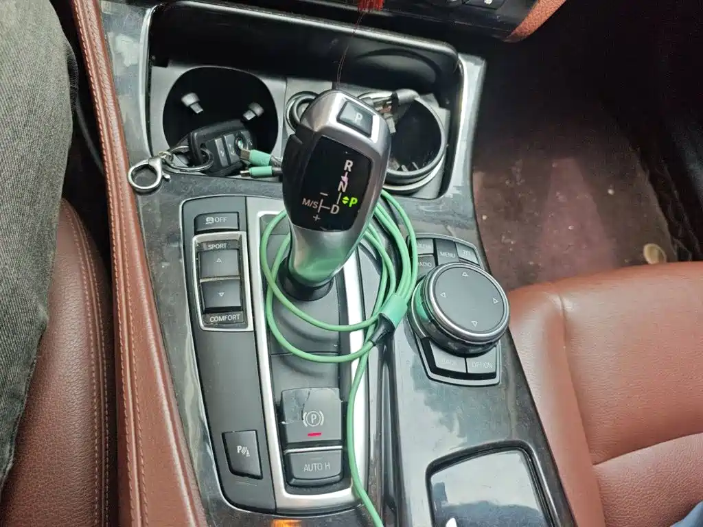 BMW 5 Series — миниатюра 10