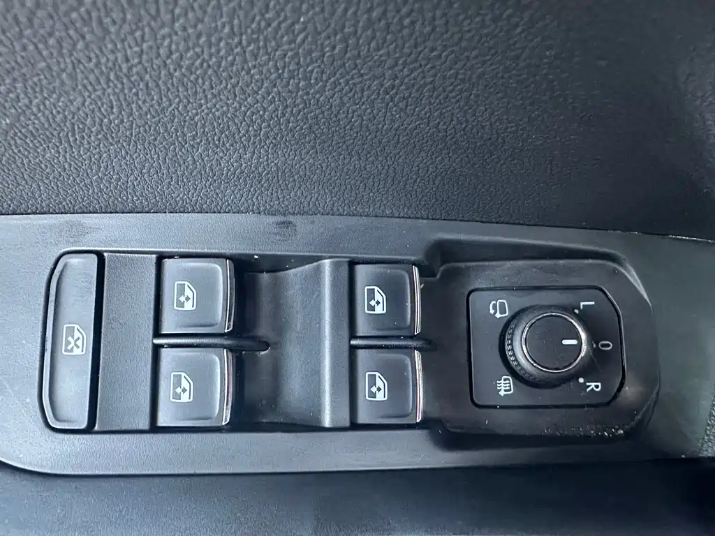 Skoda Karoq - фото 8