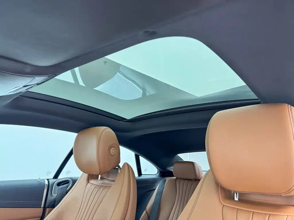 Mercedes-Benz E-Class (Import) — миниатюра 25