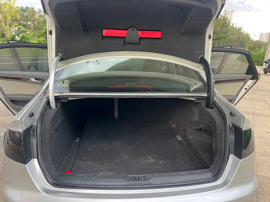 Audi A4L — миниатюра 15