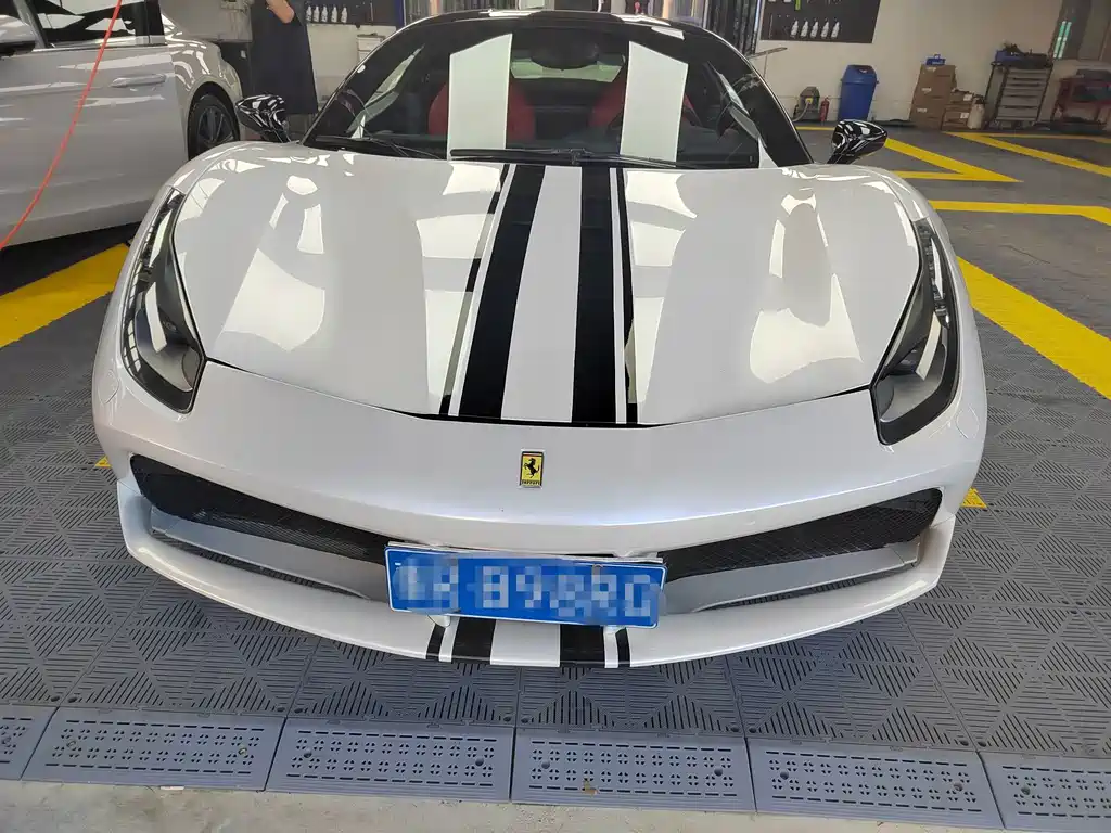Ferrari 488 — миниатюра 2