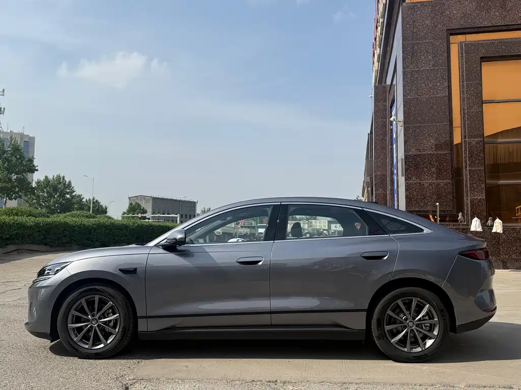 BYD Qin L - фото 5