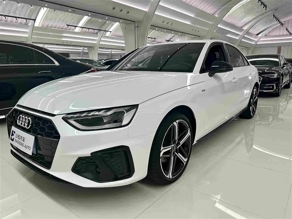 奥迪A4L 2024款 40 TFSI 豪华动感型 2025