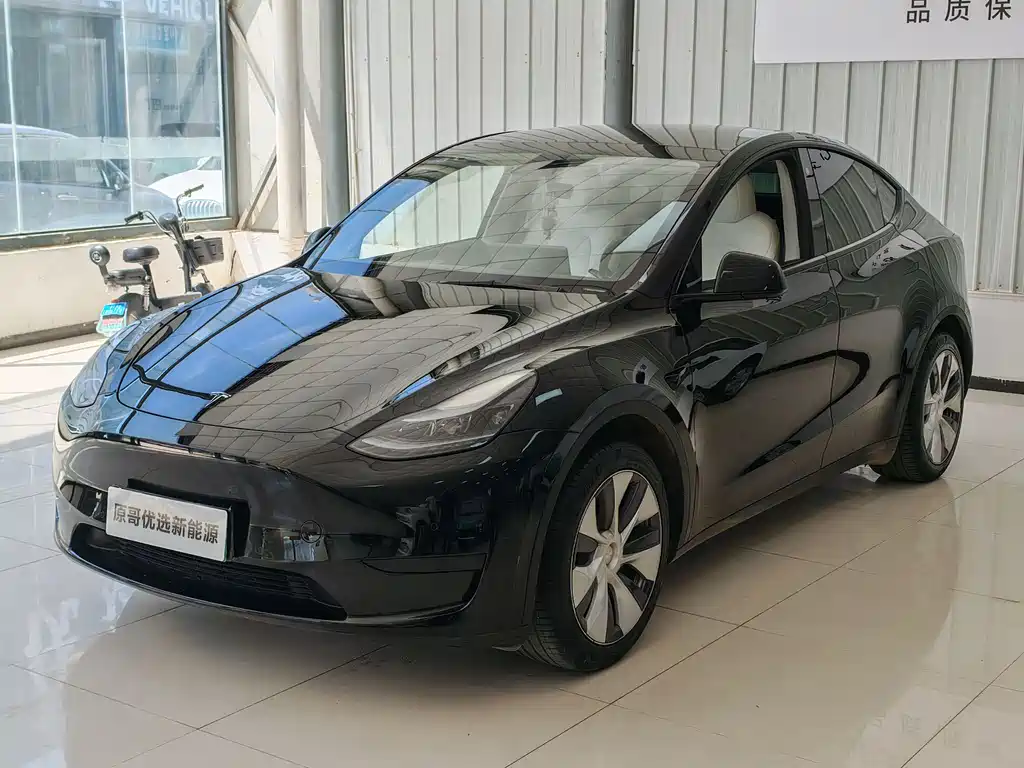 Tesla Model Y 2023 RWD Drive Dynamic Edition