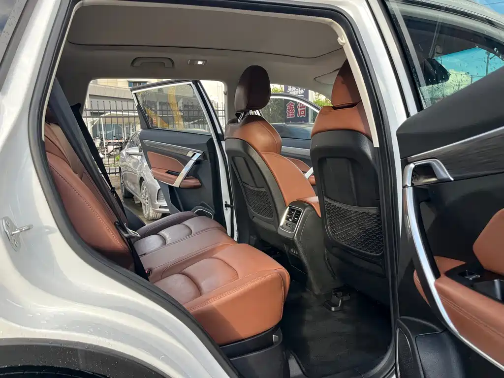 Geely Boyue — миниатюра 10