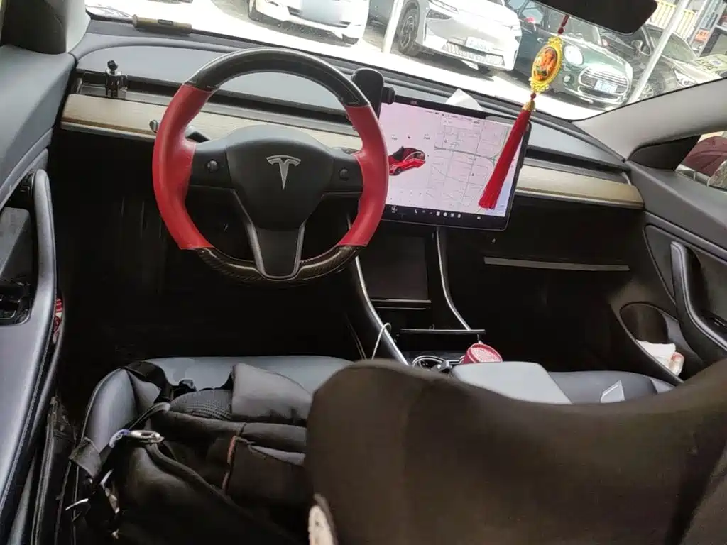 Tesla Model 3 — фотографии объявления, Фото 11