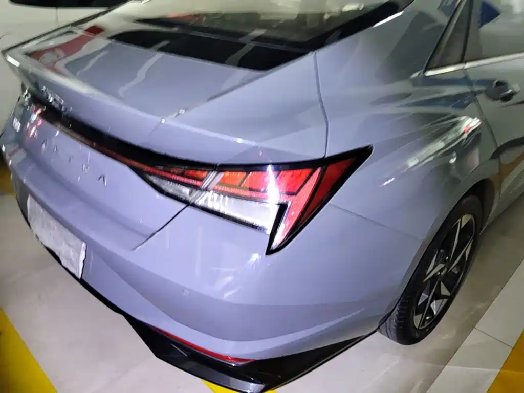 Hyundai Elantra — миниатюра 8