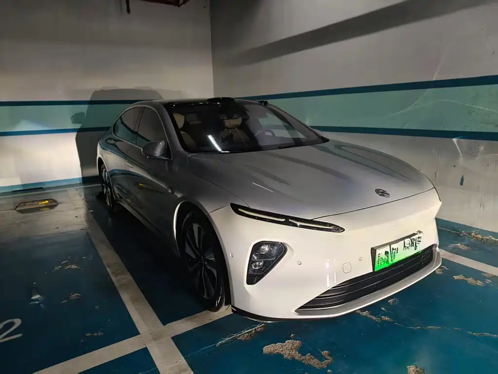 NIO ET7