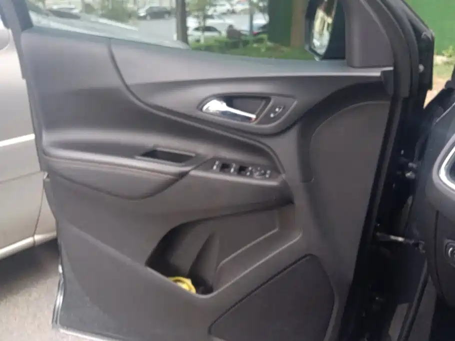 Chevrolet Equinox — миниатюра 7