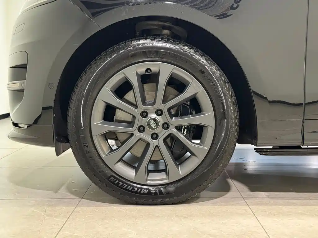 Land Rover Range Rover Sport 2024 400PS Dynamic SE