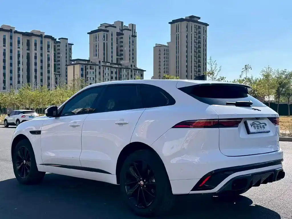 Jaguar F-PACE — миниатюра 7