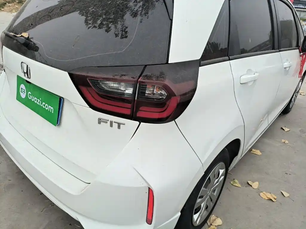 Honda Fit — миниатюра 8