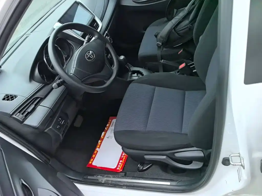 Toyota Yaris L — миниатюра 15