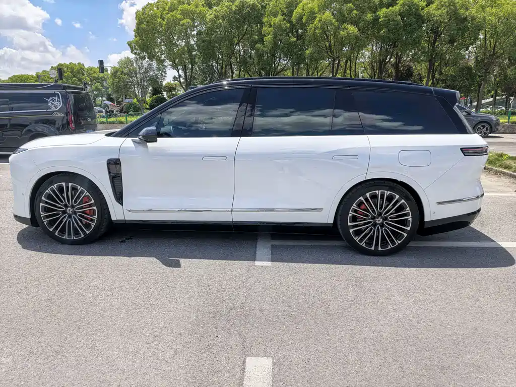 NIO ES8 2026 мест Executive