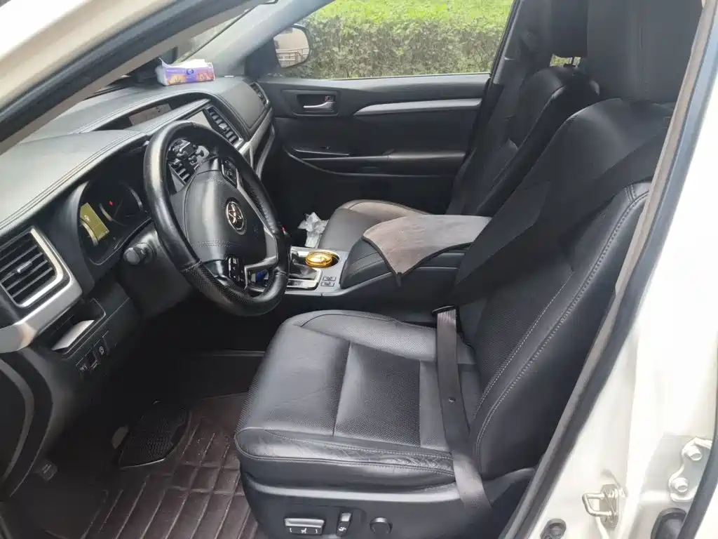 Toyota Highlander — миниатюра 16