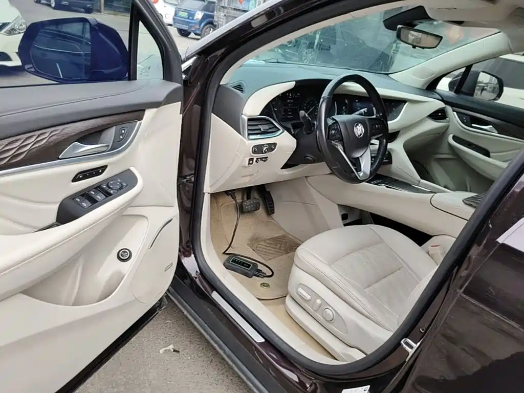 Buick Enclave — миниатюра 16