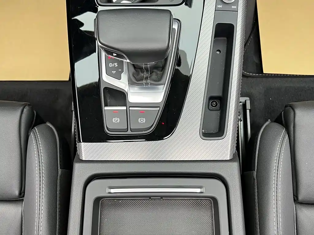 Audi Q5L — миниатюра 16