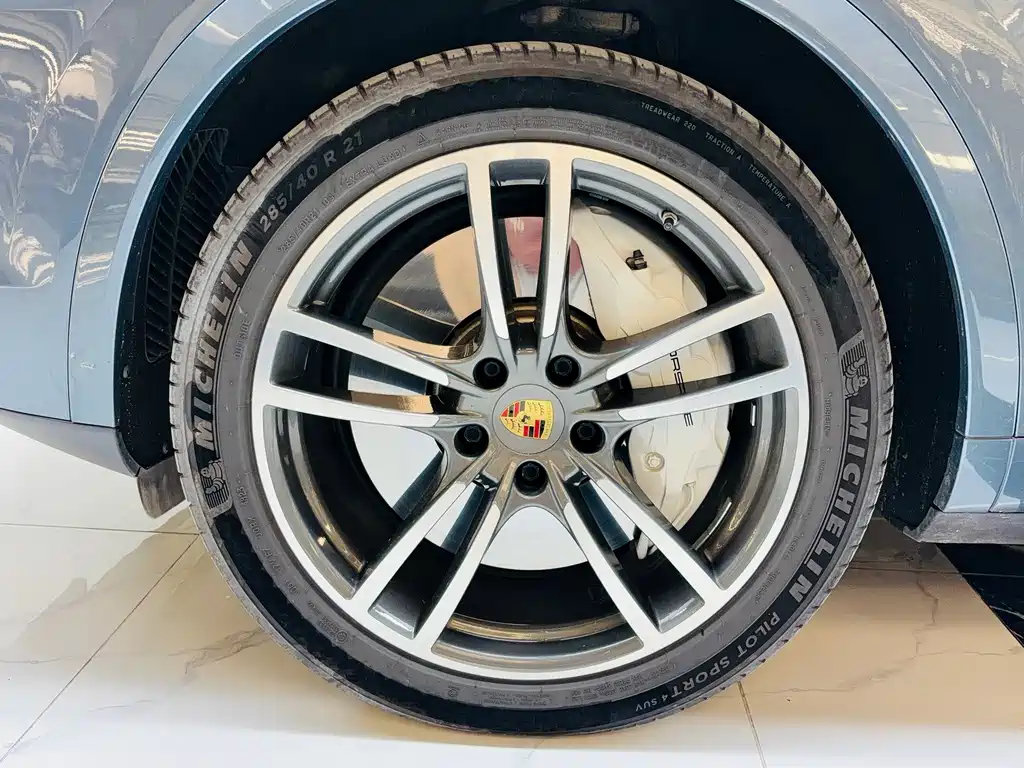 Porsche Cayenne — миниатюра 19