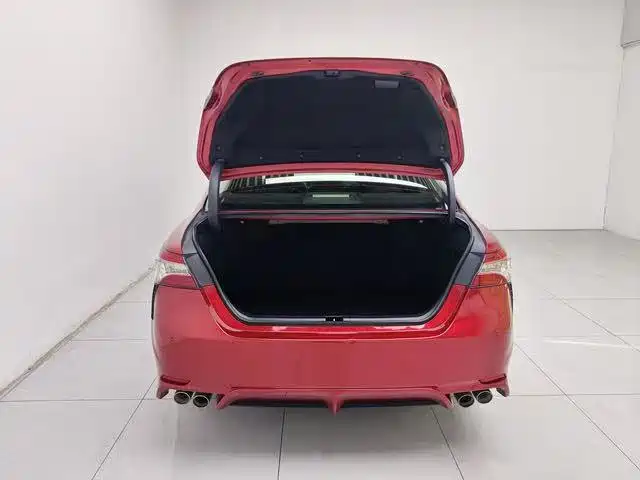 Toyota Camry — миниатюра 13