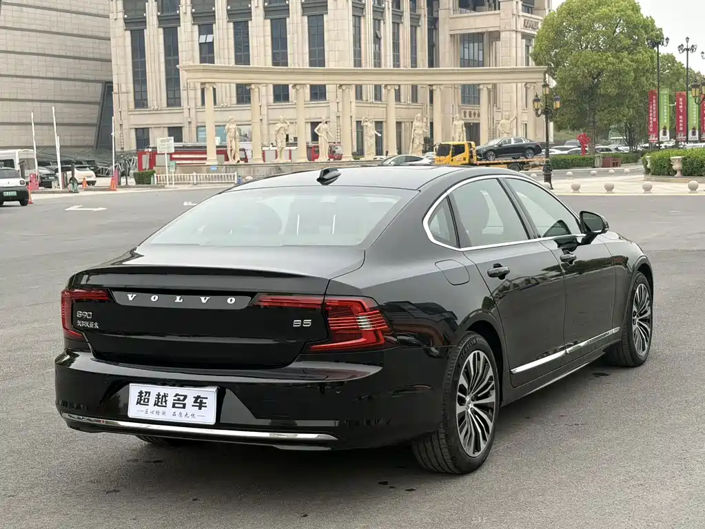 Volvo S90 — миниатюра 9