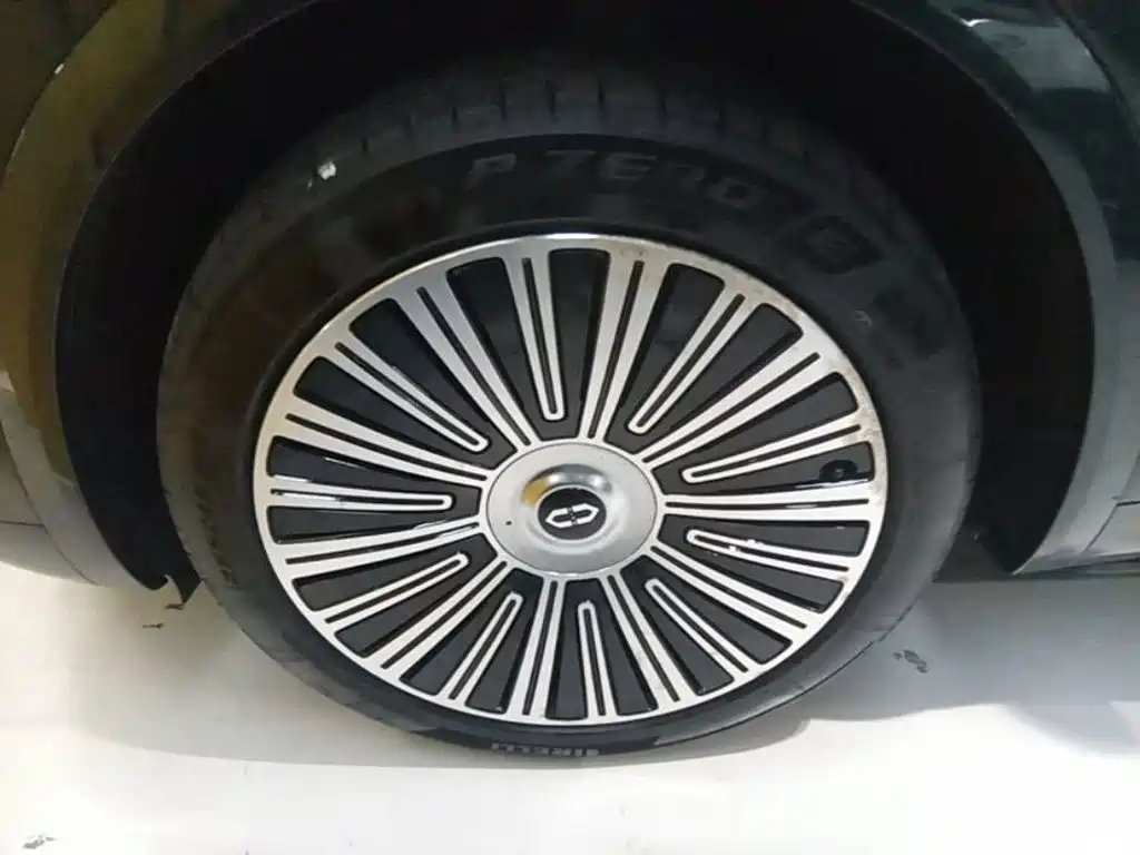 AITO AITO M8 — миниатюра 23