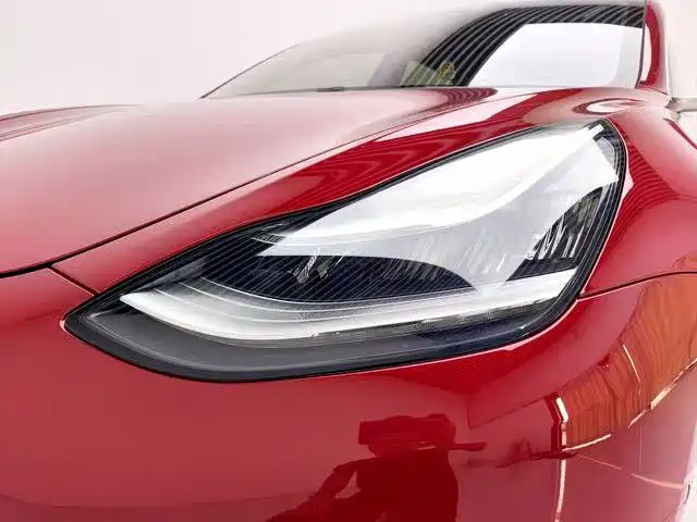 Tesla Model 3 — миниатюра 19