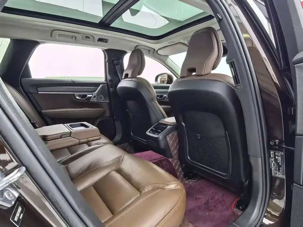 Volvo V90 — миниатюра 10