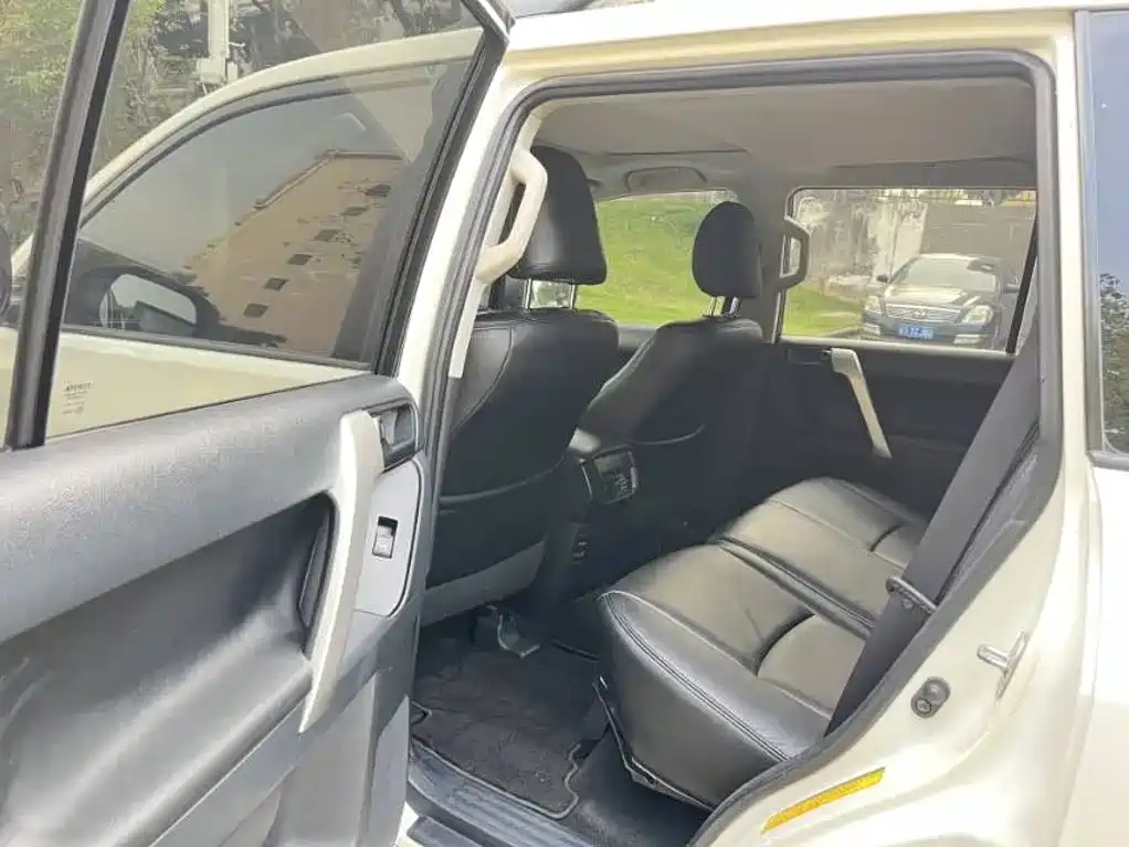 Toyota Prado — миниатюра 9