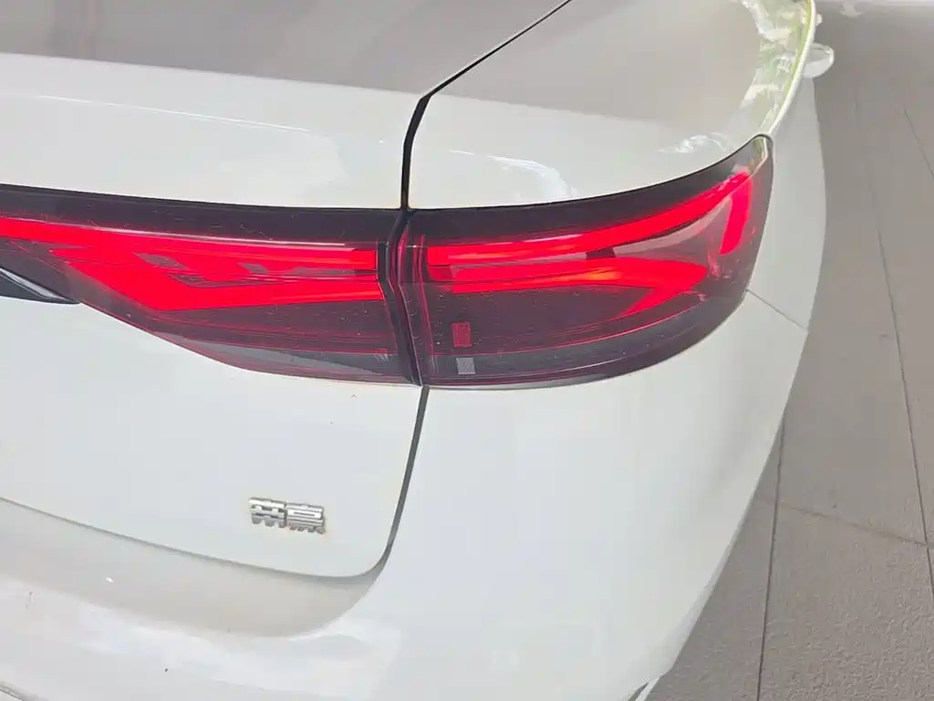 Geely Emgrand — миниатюра 8
