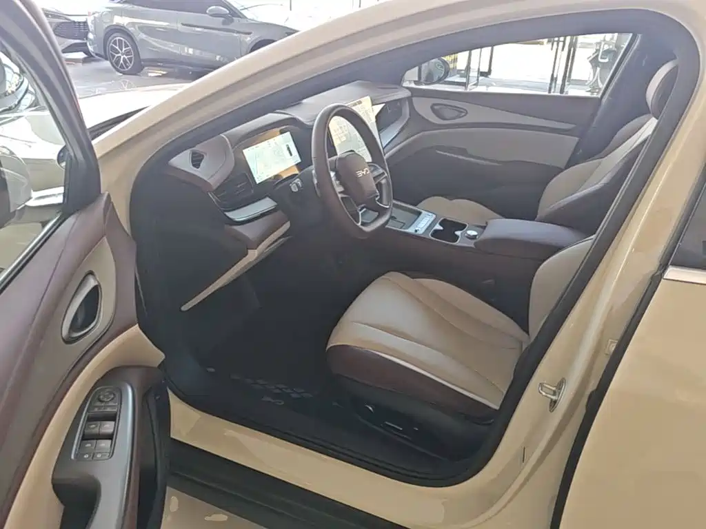 BYD Seal 07 DM-i — миниатюра 16